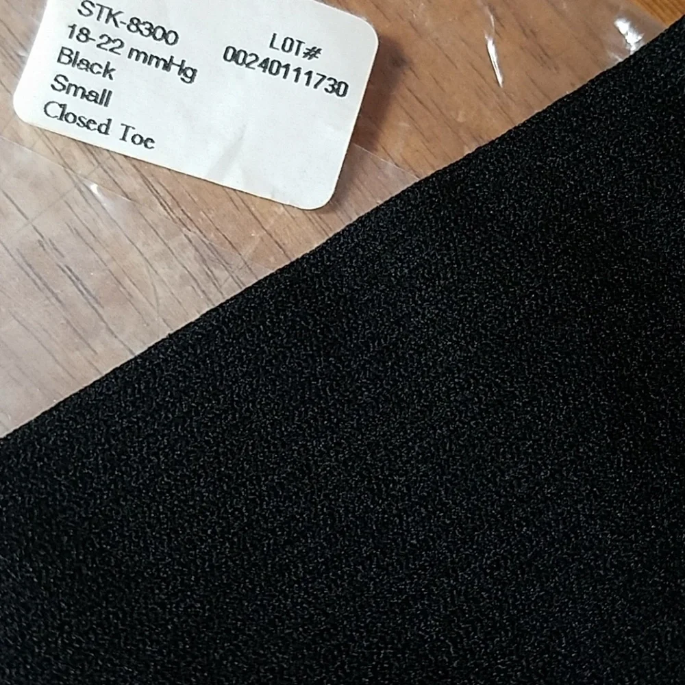 Black Knee High Closed Toe 28-22 mmHg Small
